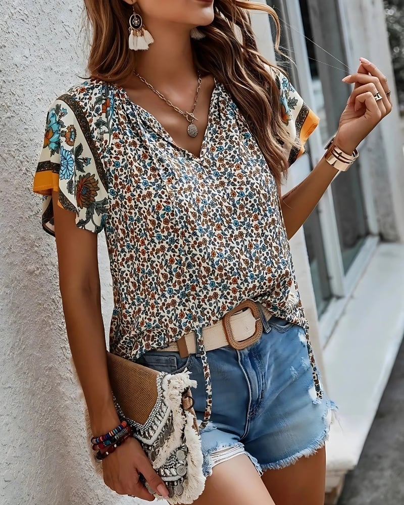 With Floral Print V-Neck Short Sleeves Boho Style Casual Blouse - Image 2