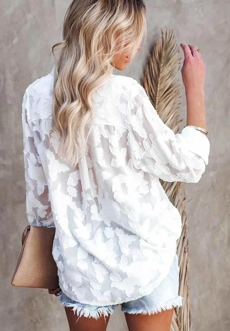 Bohemian white elegant flower-embellished blouse - Image 2