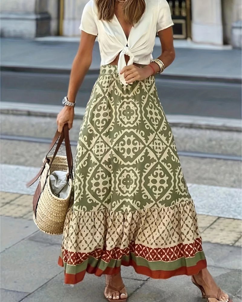 Bohemian Maxi Skirt Embellished of Delicate Patterns - Image 3